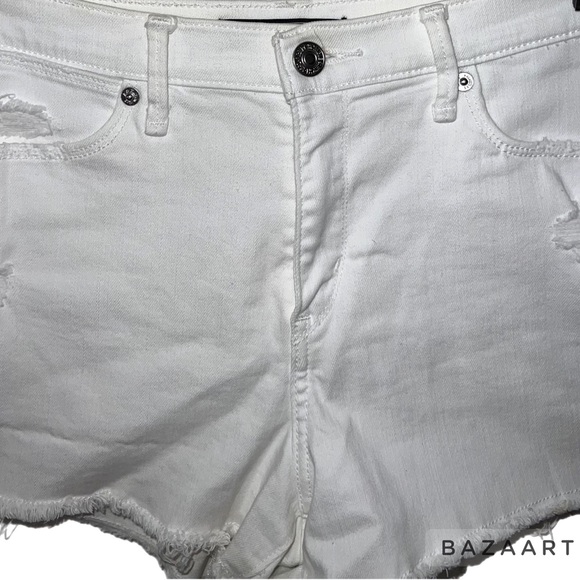 Abercrombie & Fitch White Denim Shorts D17 - Picture 2 of 5
